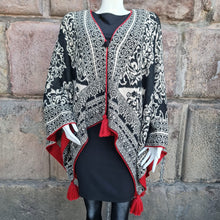 Load image into Gallery viewer, Baby Alpaca Cape (V5)