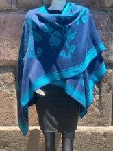 Load image into Gallery viewer, Reversible Alpaca Cape (A8)