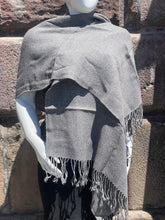 Load image into Gallery viewer, Alpaca Shawl (V20)