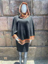 Load image into Gallery viewer, Alpaca Poncho (S4)
