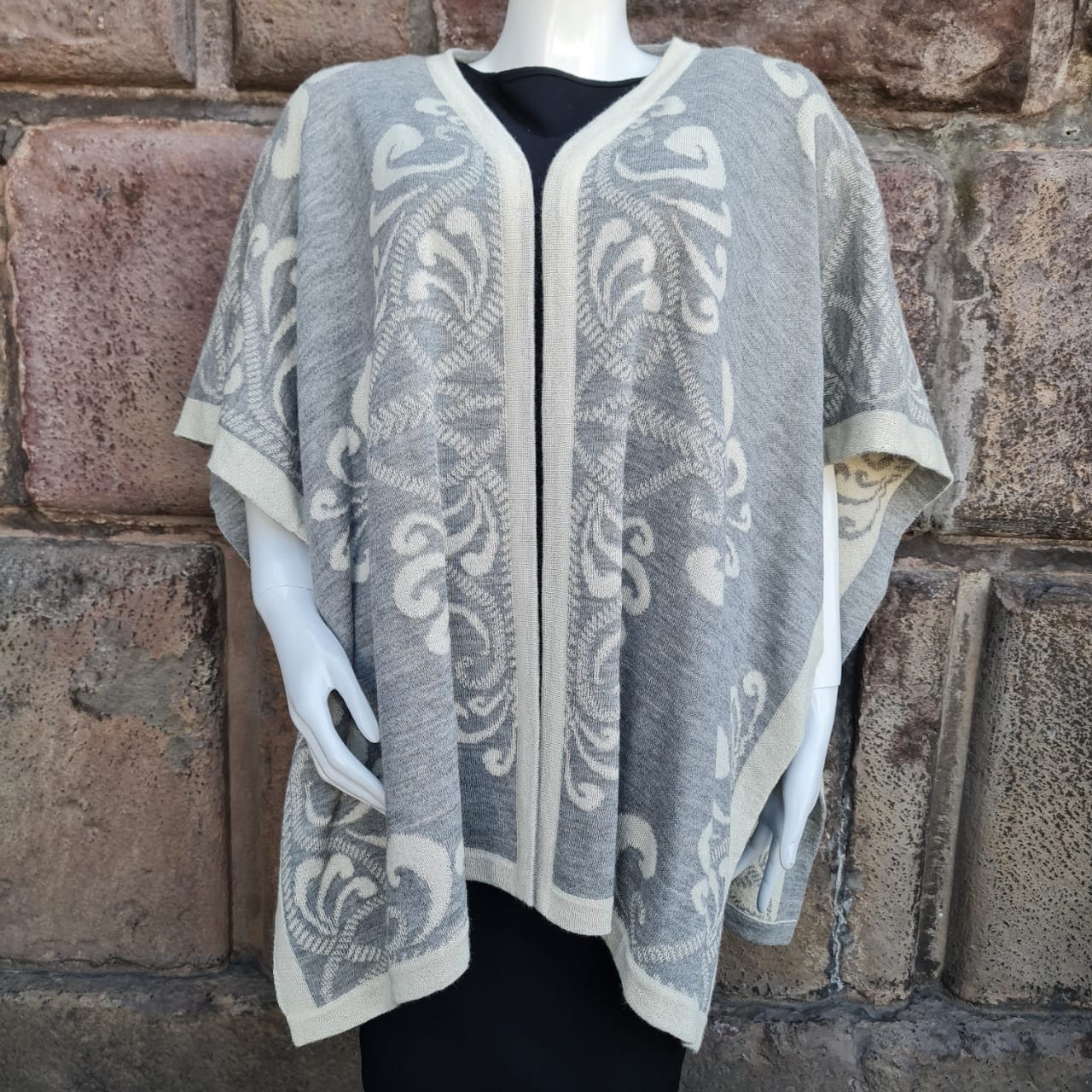 Baby Alpaca Cape (V7)