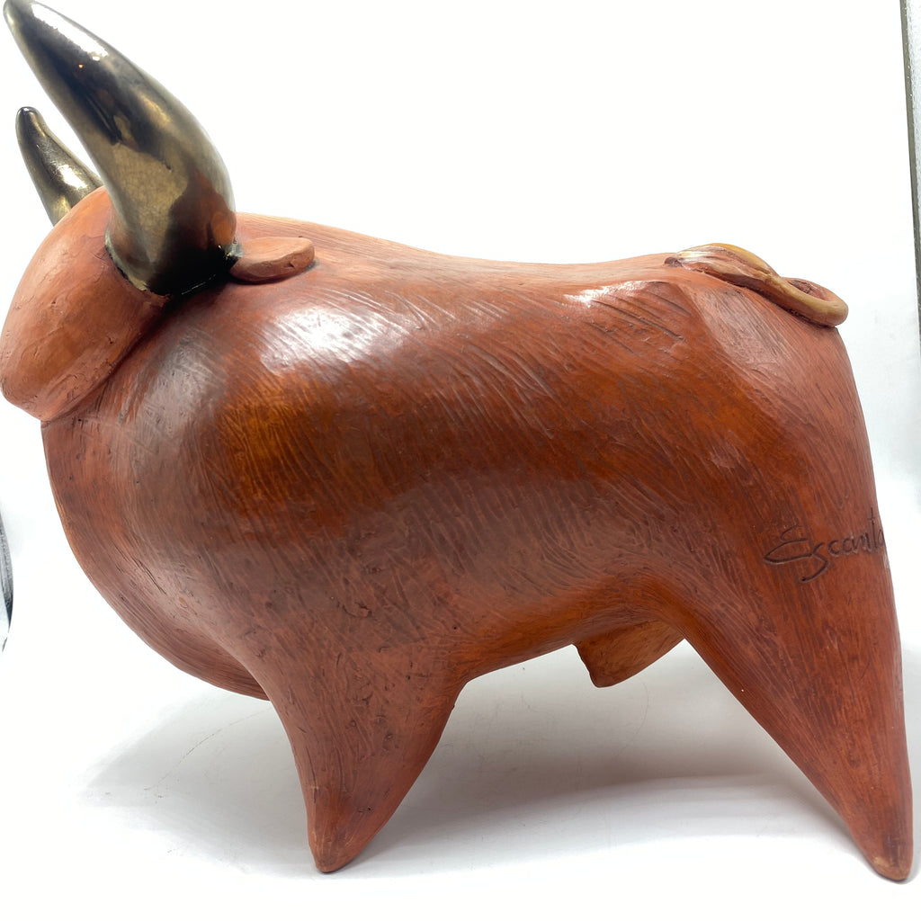 CERAMIC BULL SCULPTURE 10L