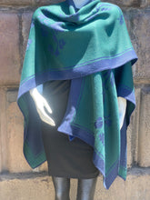 Load image into Gallery viewer, Reversible Alpaca Cape (A12)
