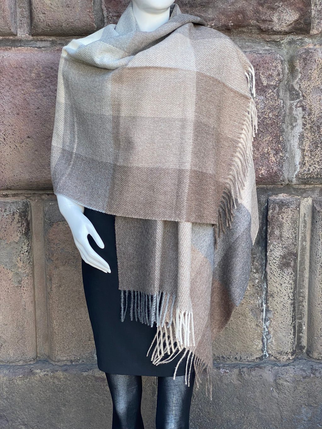 Premium Alpaca Shawl (V9)