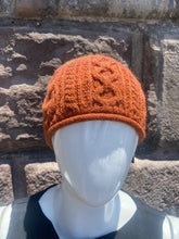 Load image into Gallery viewer, Alpaca Beanie (G10)
