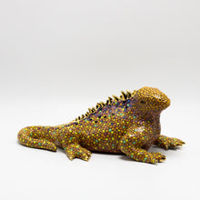 Load image into Gallery viewer, Ceramic Galapagos Land Iguana sculpture
