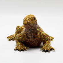Load image into Gallery viewer, Ceramic Galapagos Land Iguana sculpture
