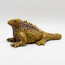 Load image into Gallery viewer, Ceramic Galapagos Land Iguana sculpture
