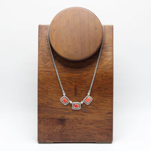 Load image into Gallery viewer, Silver and Spondylus Shell necklace 9
