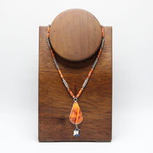 Load image into Gallery viewer, Silver and Spondylus shell Necklace 30

