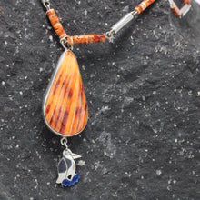 Load image into Gallery viewer, Silver and Spondylus shell Necklace 30
